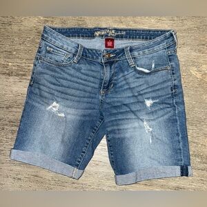 EUC- Arizona Jean Company Women's Blue Denim Shorts